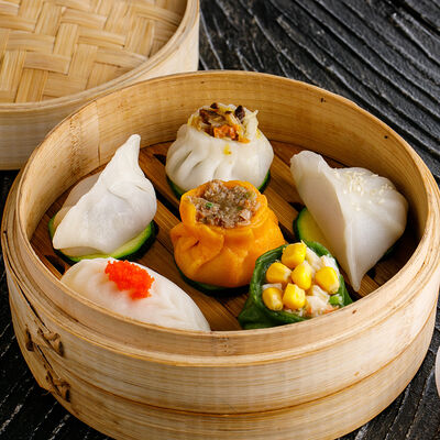 Димсам с уткой в Ginza по цене 990 ₽