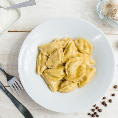 Вареники отварные с маслом в За плетнём по цене 159 ₽