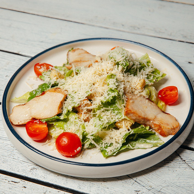 Салат Цезарь в Овертайм по цене 570 ₽