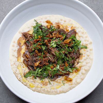 Птитим с говядиной и конфи из пармезана в 321 Club by Novikov по цене 890