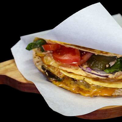 Тортилья с курицей в GQ по цене 670 ₽