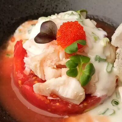 Салат с крабом и авокадо в Tao Sushi Lab по цене 1590 ₽