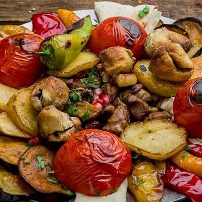 Садж из телятины в Шашлык Хауз по цене 2200 ₽