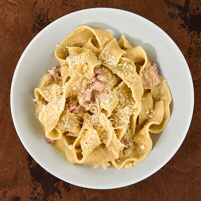 Паста Карбонара в Пицца, паста и баста по цене 389 ₽