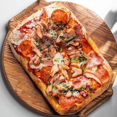 Пицца Мясная в Густо & Пряно по цене 678 ₽