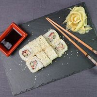Роллы № 33 с беконом в Стрелаfood
