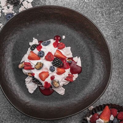 Десерт Павлова в Jesstaurant по цене 610 ₽