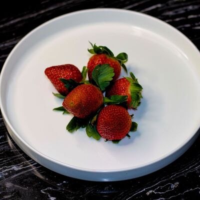 Клубника в Luna по цене 800 ₽