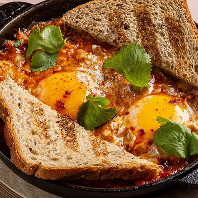 Шакшука в Avgust13 по цене 960 ₽