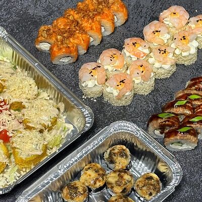 Сет Бомбааа в Snail Суши по цене 2200 ₽