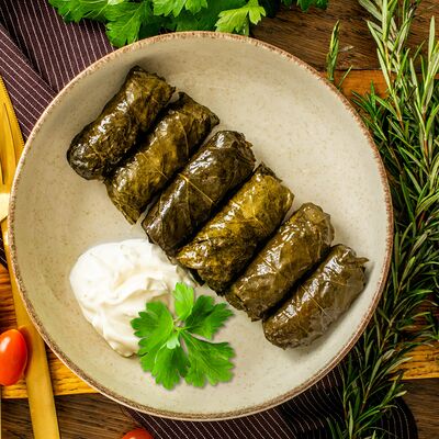 Толма с виноградными листьями в Шампурико Kitchen по цене 585 ₽