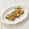 Брускетта с балтийской килькой в Пармезан по цене 585