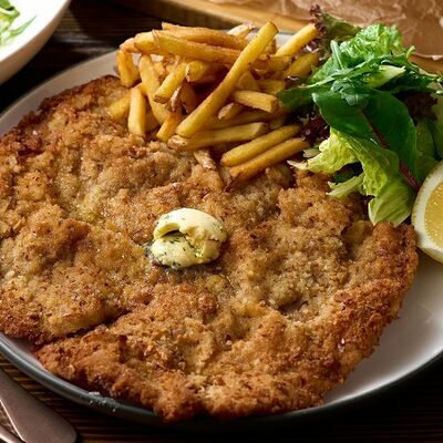 Венский шницель из розовой телятины в Линдерхоф по цене 1795 ₽