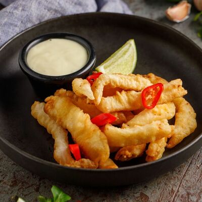 Кальмар в темпуре с чесночным айоли в Кукумбер по цене 390