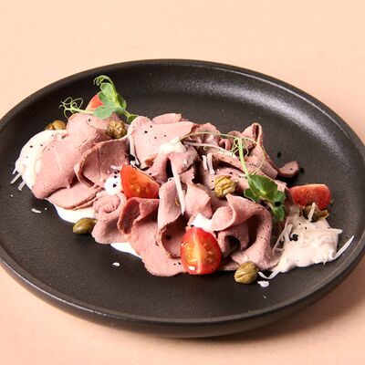 Вителло тоннато в Папи бар по цене 720 ₽