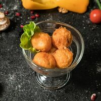 Сырные шарики с беконом в Трактир Тбилисо