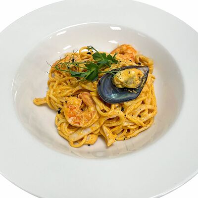 Паста с морепродуктами в Мегаполис по цене 680 ₽