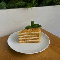 Медовик в Мидийное место