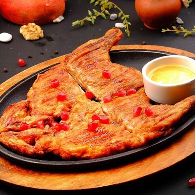 Цыплёнок табака в Шашлыки на углях по цене 650 ₽