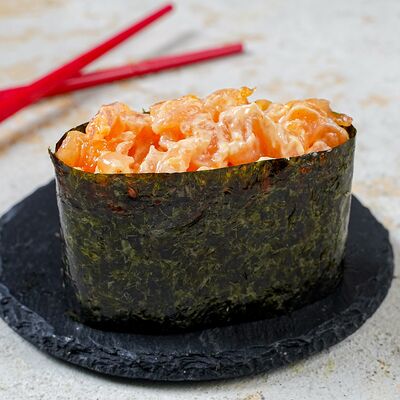 Гункан с Лососем в X-Delivery по цене 285 ₽