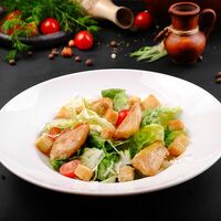 Салат Цезарь с куриной грудкой гриль в Zagorami
