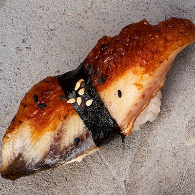 Суши с угрем в Gaijin по цене 260 ₽