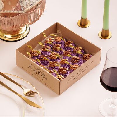 Канапе-бокс с черничным крем-чизом, грецким орехом на хрустящем крутоне в Линия Вкуса по цене 2500 ₽