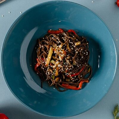 Гречневая лапша с овощами в Корица по цене 350 ₽