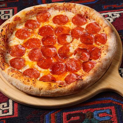 Пицца Пеперони в БОСФОР по цене 890 ₽
