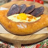 Хачапури с бастурмой в Зизифора — грузинская кухня