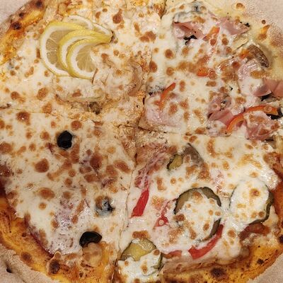 Пицца 4 сезона в Пиццерия Олива по цене 730 ₽