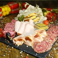 Мясное ассорти в Vagr