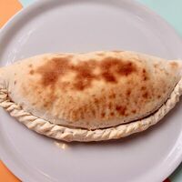 Кальцоне с ветчиной и грибами в Папи бар