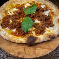 Пицца Болоньезе в Iris