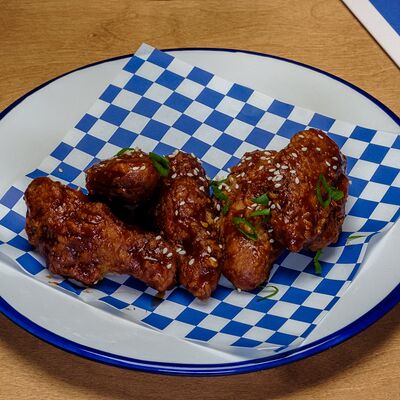 Крылья куриные BBQ в Сидрерия Три стакана по цене 640 ₽