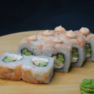 Роллы Супершримп в Yo! Sushi по цене 750 ₽