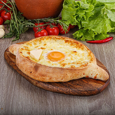 Хачапури по-аджарски в Грузинский дворик по цене 580 ₽