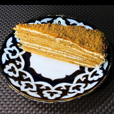 Медовик в Kebab King Halal по цене 200 ₽