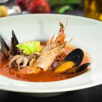 Буйабес марсельский суп с морепродуктами в Jamamai Asian Kitchen & Bar