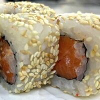 Спайси с лососем в SASHIMI