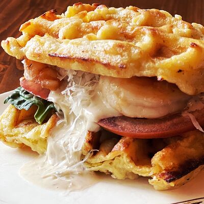 Картофельная вафля с креветкамив Positiff Coffee по цене 620 ₽