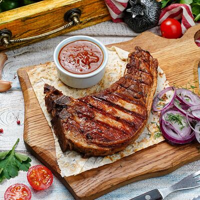 Свиная корейка в Ананури по цене 650 ₽