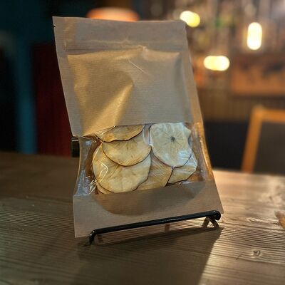 Фруктовые чипсы из яблока в Steak Blues по цене 150 ₽