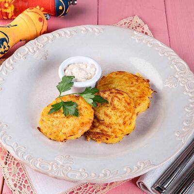 Картофельные драники с постной сметаной в Катюша Katyusha по цене 450