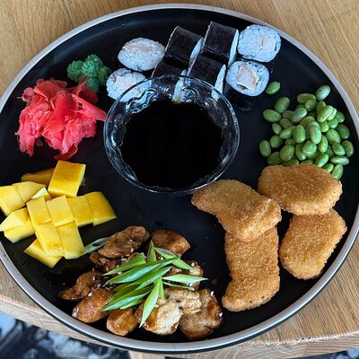 Чикен боксв Сакура по цене 990 ₽