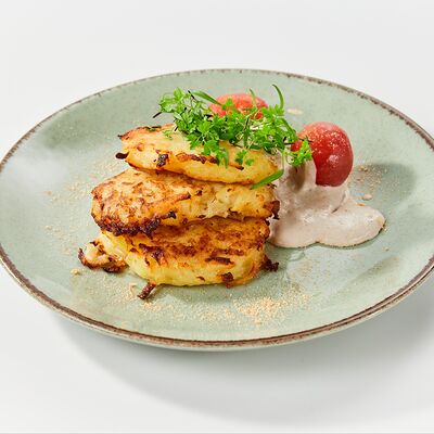 Картофельные драники с грибным соусом в Room-cafe по цене 490 ₽