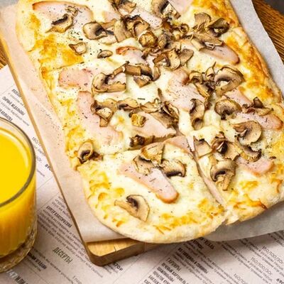 Курица и грибы в Уголёк по цене 780 ₽