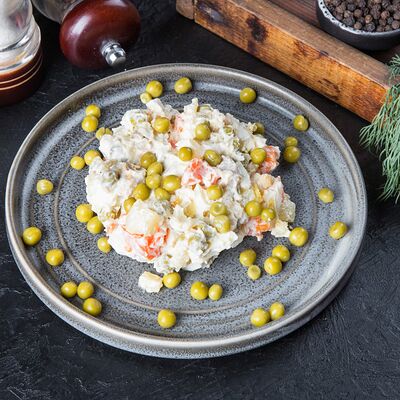 Салат Оливье в Чайхана №2 по цене 420 ₽