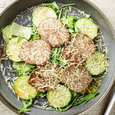 Салат с нежной телятиной в Галата по цене 1300 ₽