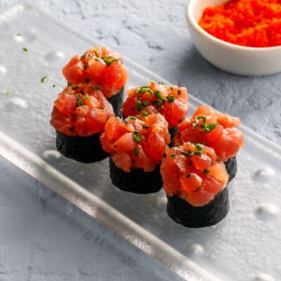 Острый роллв ЛарисуВаннуХочу по цене 750